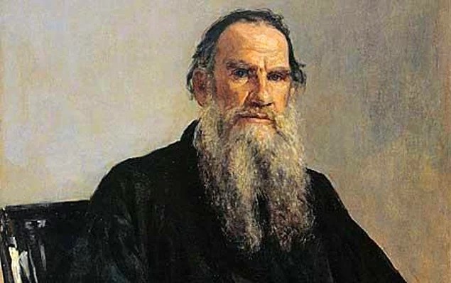 Kimse, kimseyi küçümseyecek kadar büyük değildir, bilmelisin. Küçümsediğin her şey için gün gelir, önemsediğin bir bedel ödersin.