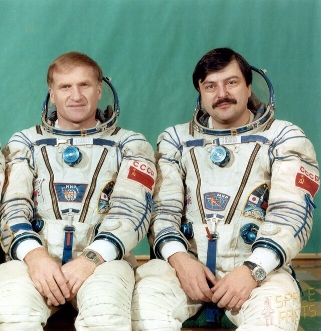 Vladimir Titov ve Musa Manarov