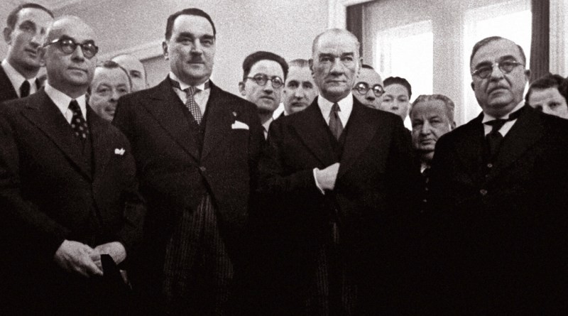 Siz, bu adamların ordularının yok olduğunu zannetmeyin.