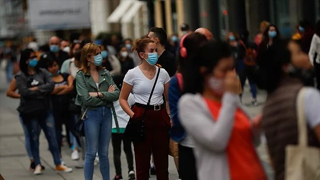 'Durmadan hep iftira. Neymiş millet açmış'