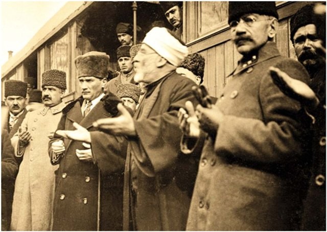 İlk Diyanet Başkanı Rıfat Efendi