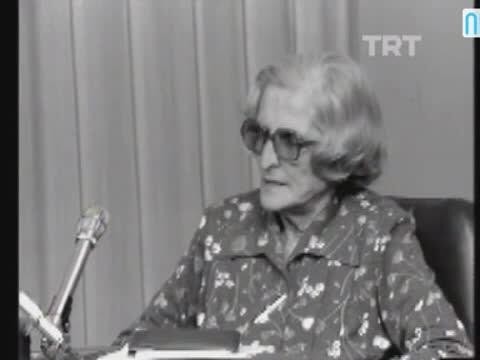 Milli Mücadele Kahramanı Nezahat Onbaşı Anlatıyor...