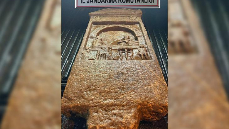 1 Tonluk Mezar Taşını Jandarmaya Satmaya Çalıştılar