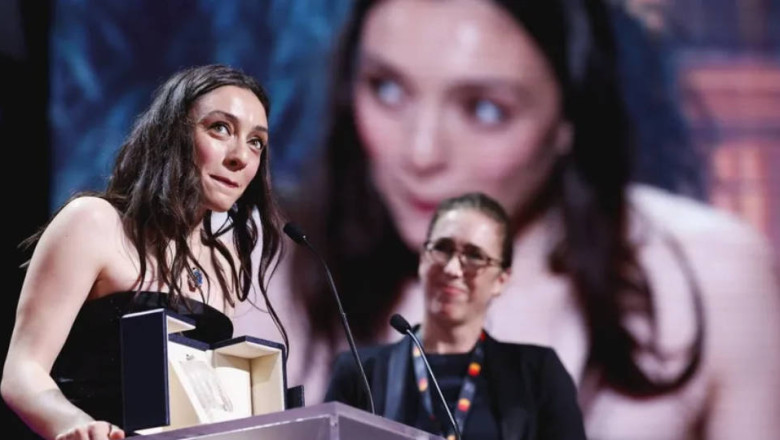 Cannes Film Festivali'nde Merve Dizdar en iyi kadın oyuncu ödülünü aldı.